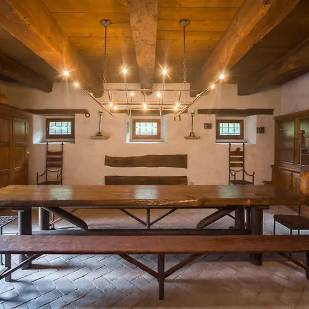 Borgo Corniola Naturista Bed and breakfast