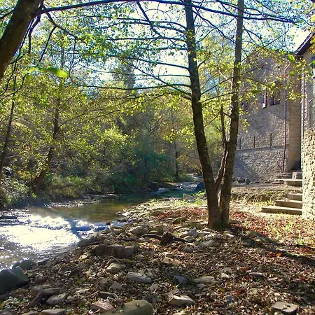Borgo Corniola Naturista Bed and breakfast *