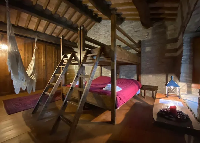 Borgo Corniola Naturista B&B