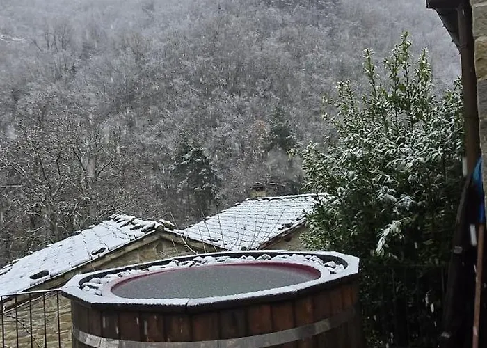 Borgo Corniola Naturista B&B *