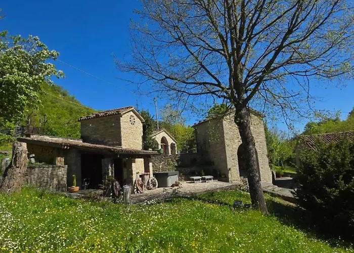 Borgo Corniola Naturista B&B 마라디