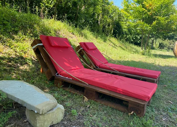 Borgo Corniola Naturista B&B *