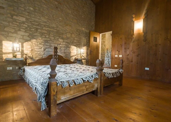 Borgo Corniola Naturista B&B