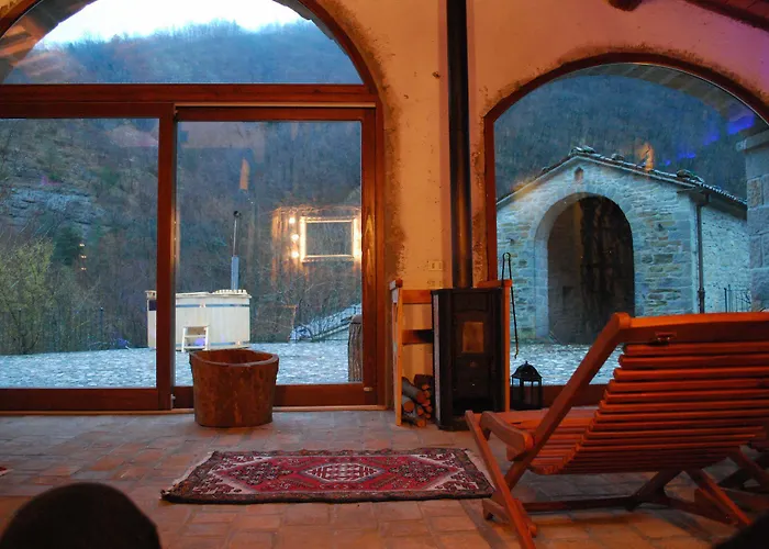 Borgo Corniola Naturista B&B *