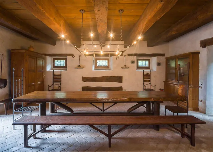 Borgo Corniola Naturista B&B