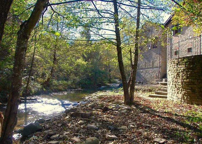 Borgo Corniola Naturista B&B *